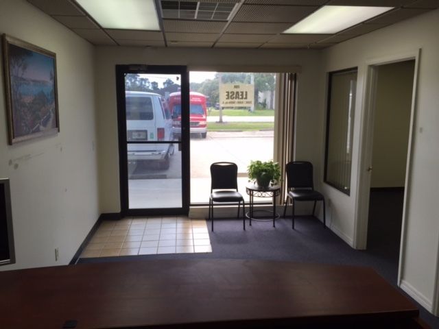 Freestanding Multi- Tenant Industrial / Flex Space : 550 Gus Hipp Blvd, Rockledge, FL 32955